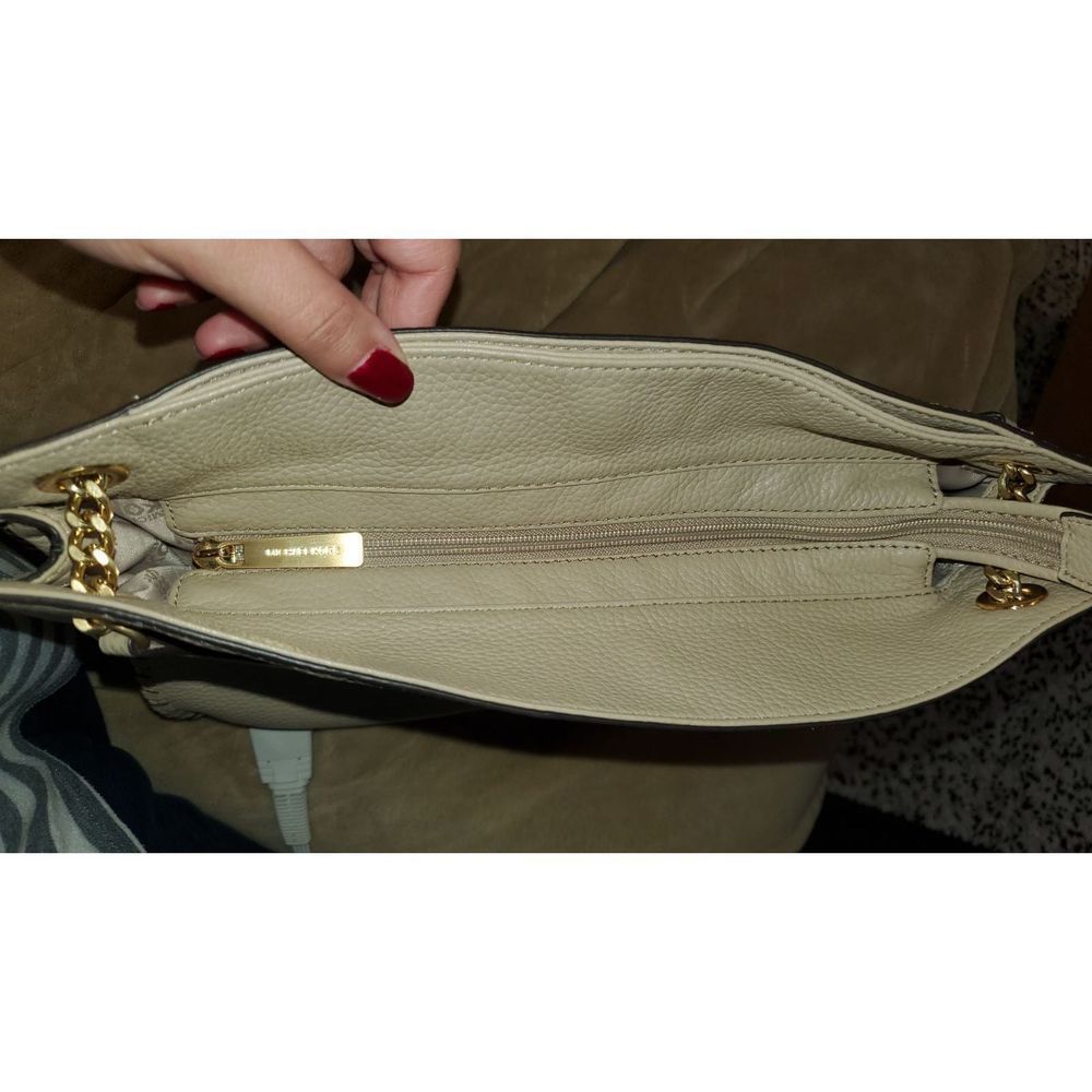 Authentic Michael Kors Whipped Chelsea - Picture 2 of 12